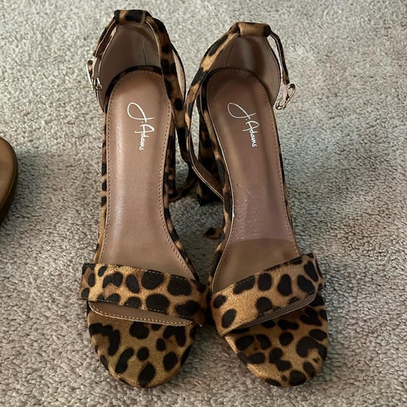J. Adam’s cheetah print strap sandals size 7.5 - Picture 1 of 4